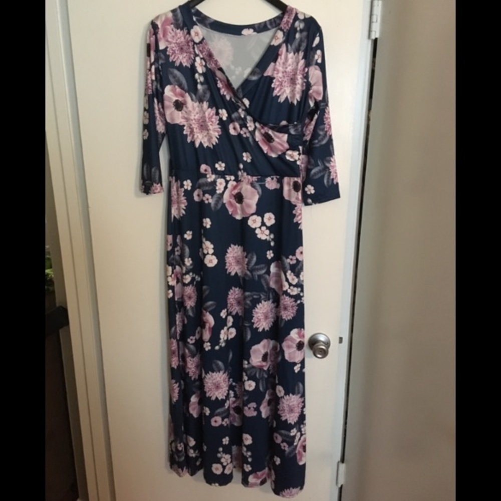 Floral Dress 🌸